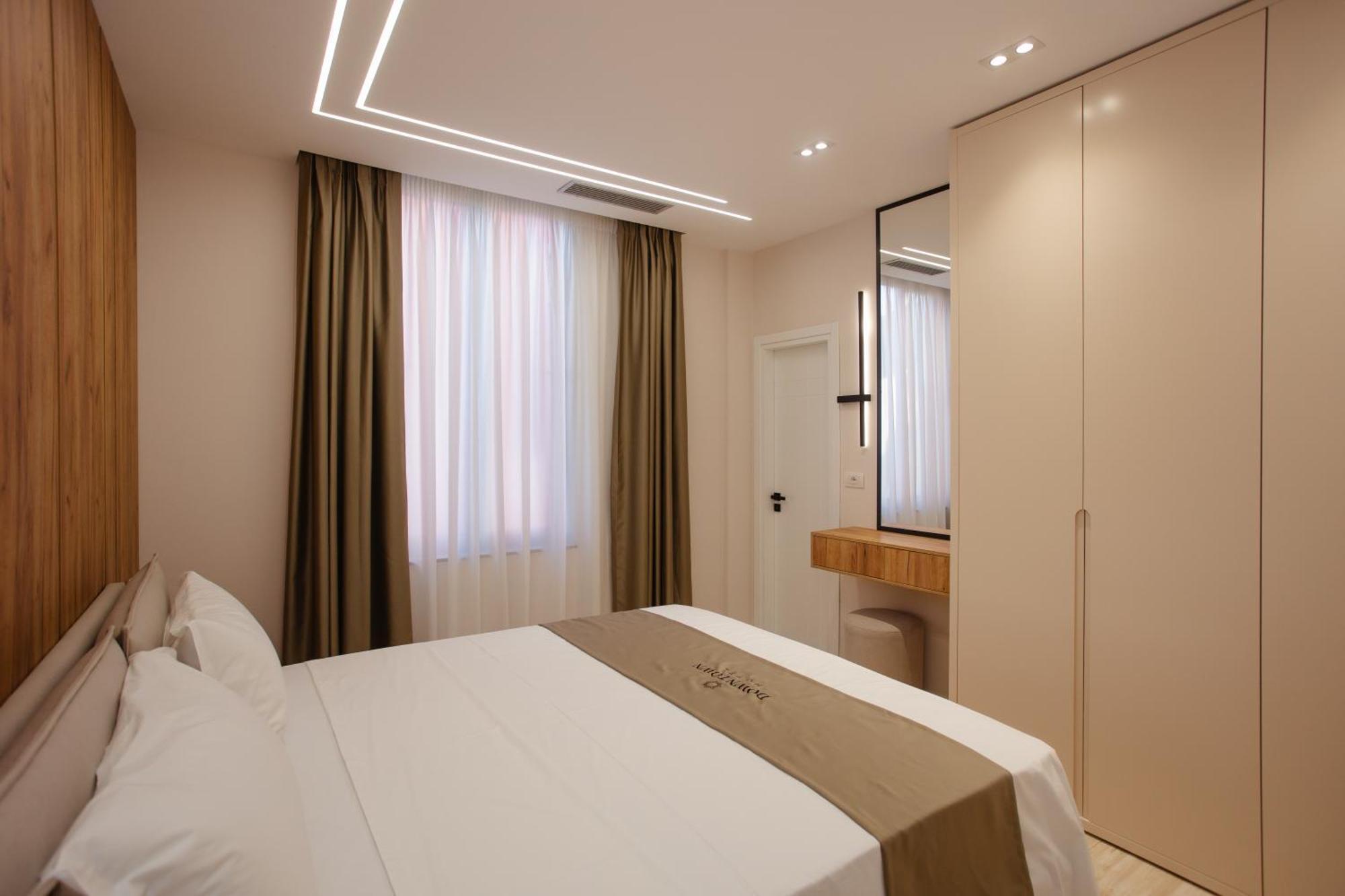 Downtown Hotel Шкодер Экстерьер фото