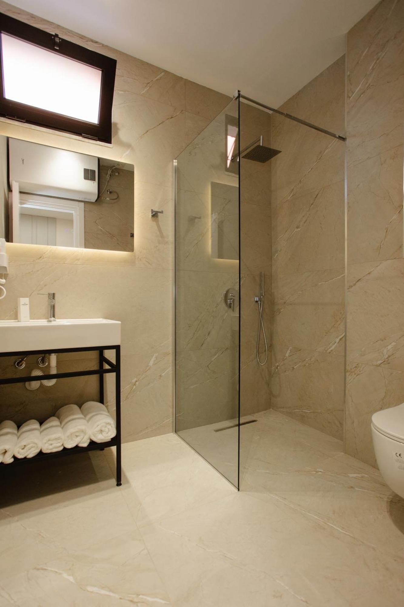 Downtown Hotel Шкодер Экстерьер фото
