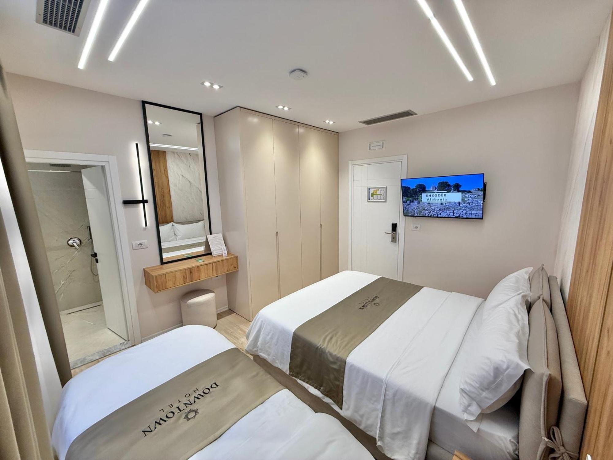 Downtown Hotel Шкодер Экстерьер фото